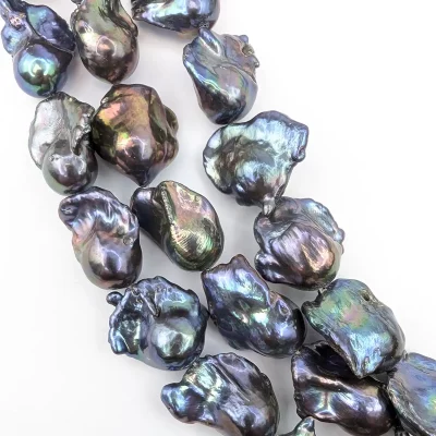 Medium Fireball Peacock Black Pearls