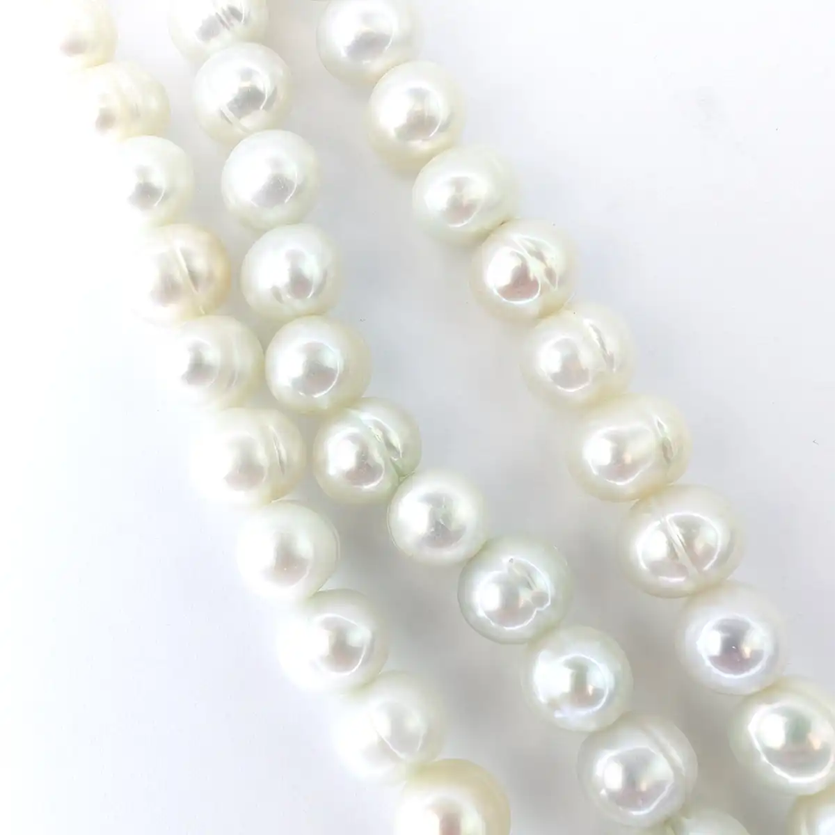 Oval 9x10mm High-Lustre Pearl String - Image 3