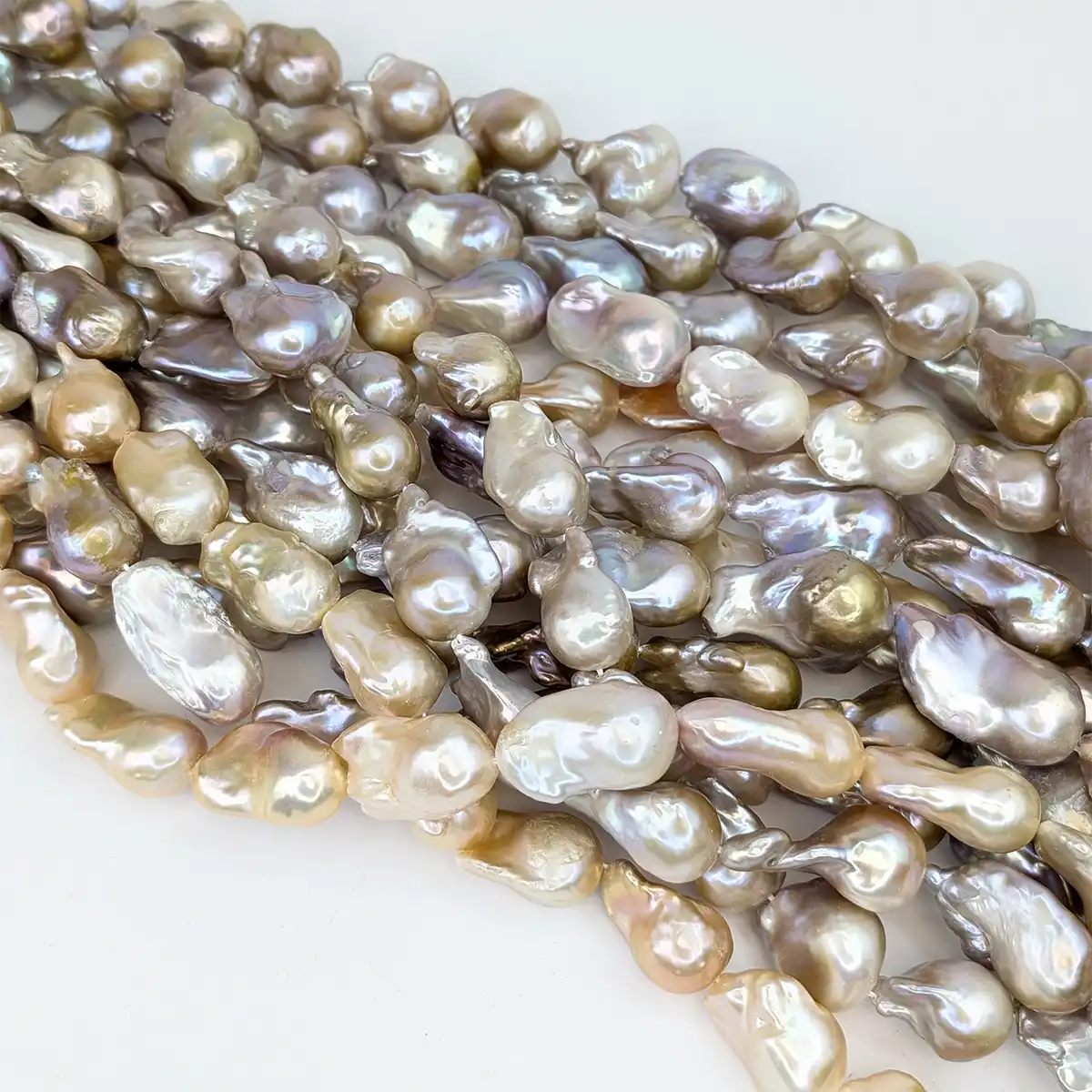 Medium Fireball Lilac Pink Pearl String