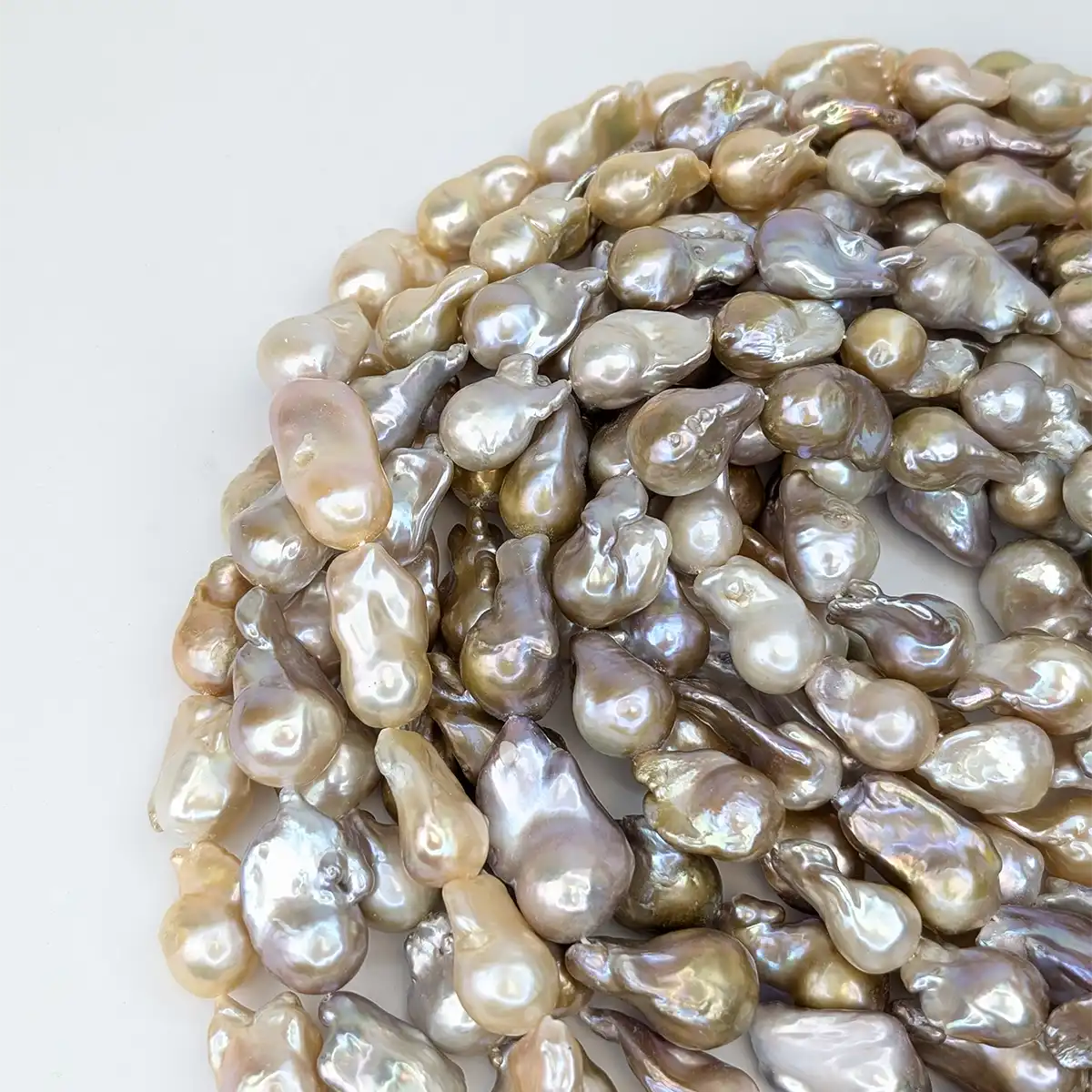 Medium Fireball Lilac Pink Pearl String