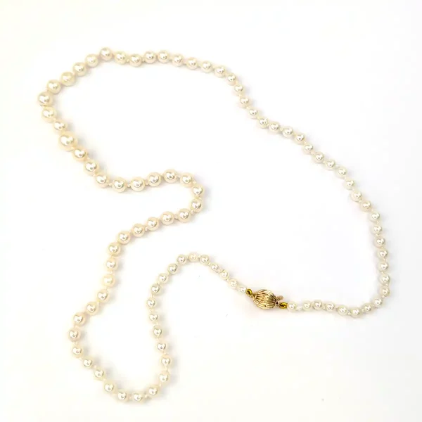 Graduated Akoya Pearl Necklace