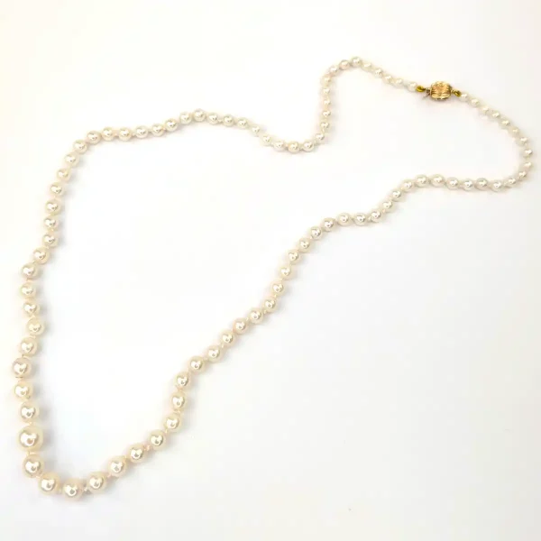 Graduated Akoya Pearl Necklace