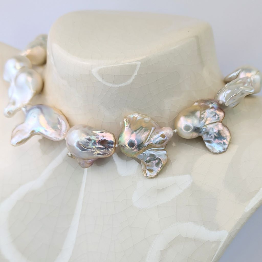 thumbnail image 2 of 20" Natural South Sea Freshwater Baroque White Pearl Necklace - 12-13mm Rice Shape 2 of 6